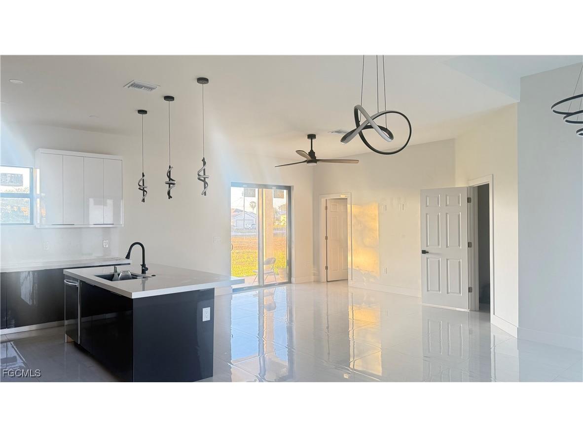 2608 NW 3rd Place Cape Coral FL 33909 2025023432 image3