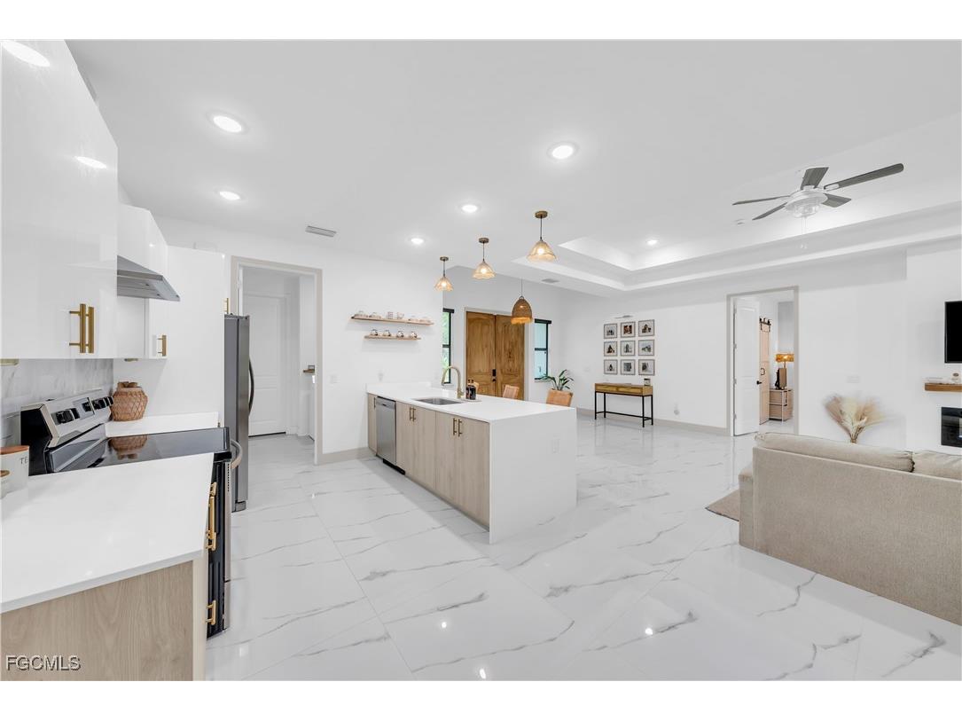 2609 27th Street W Lehigh Acres FL 33971 2025013763 image7