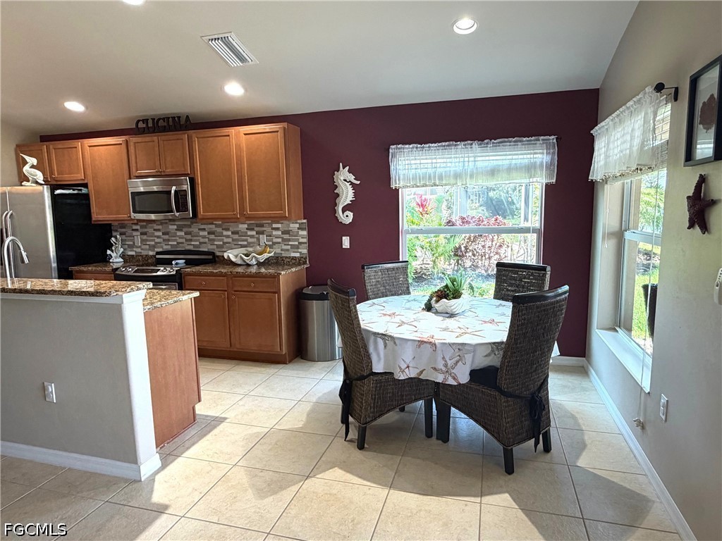 2609 Clairfont Court Cape Coral FL 33991 2026014735 image10
