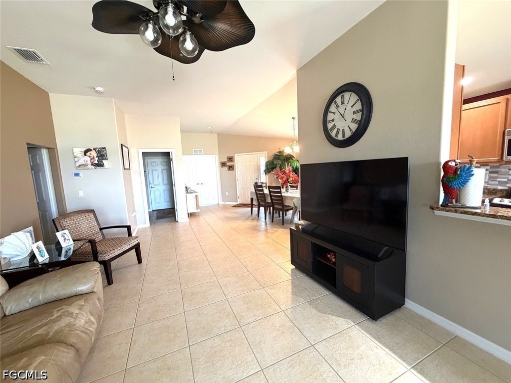 2609 Clairfont Court Cape Coral FL 33991 2026014735 image8