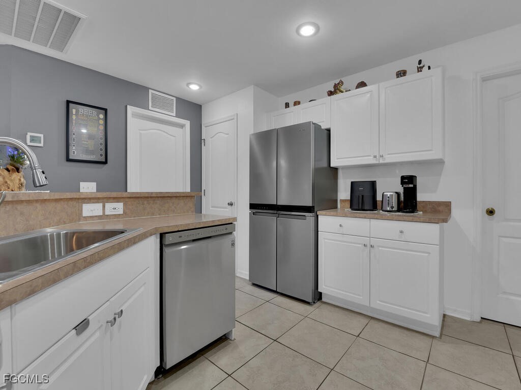 2609 NE 5th Avenue Cape Coral FL 33909 2026004599 image5