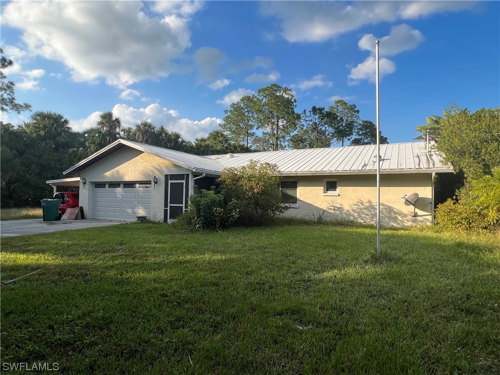 261 10th Avenue NW Naples FL 34120 223081499 image1