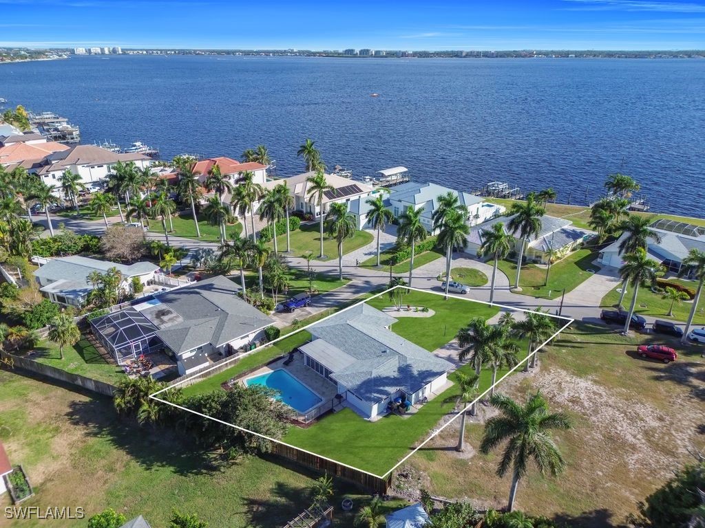 261 Bayshore Drive Cape Coral FL 33904 225083085 image1