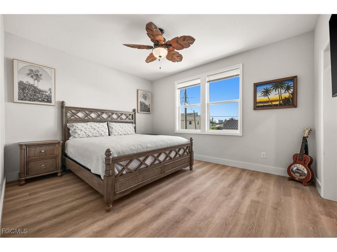 261 Donora Boulevard Fort Myers Beach FL 33931 2025006574 image11