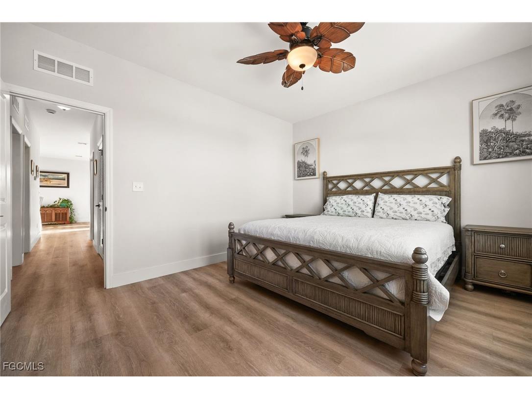 261 Donora Boulevard Fort Myers Beach FL 33931 2025006574 image12