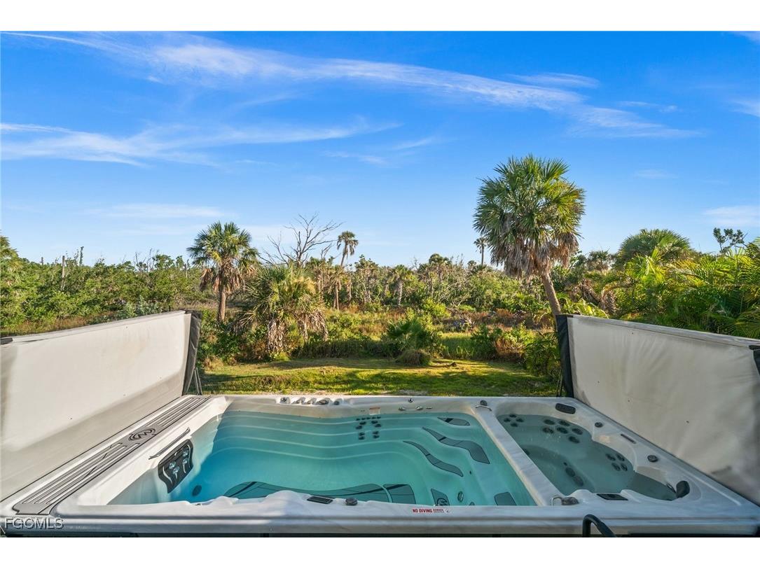 261 Donora Boulevard Fort Myers Beach FL 33931 2025006574 image22