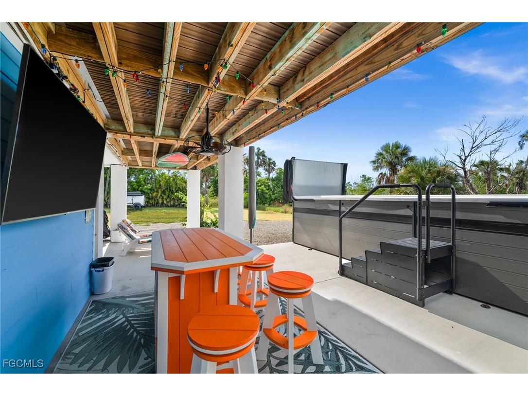 261 Donora Boulevard Fort Myers Beach FL 33931 2025006574 image24
