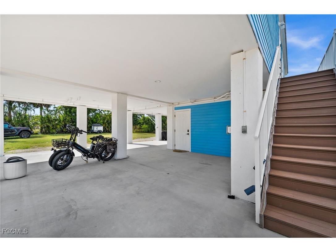 261 Donora Boulevard Fort Myers Beach FL 33931 2025006574 image26