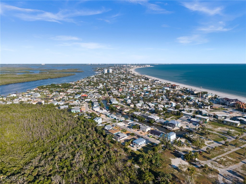 261 Donora Boulevard Fort Myers Beach FL 33931 2025006574 image30