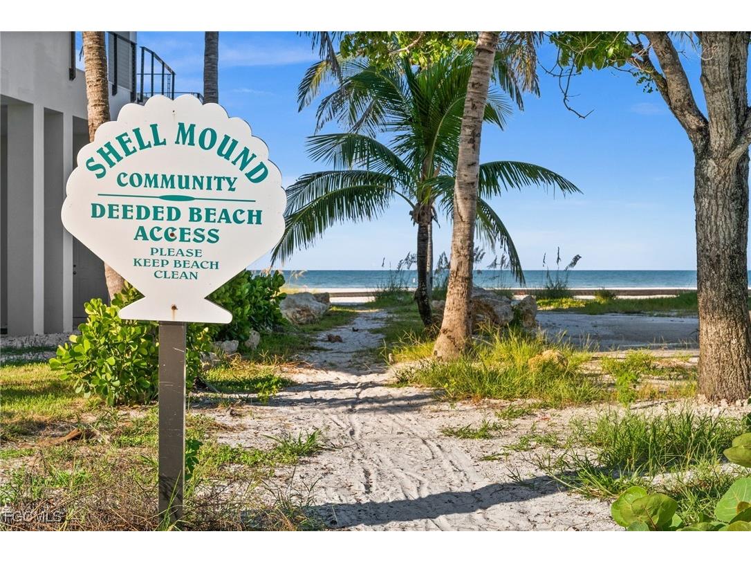 261 Donora Boulevard Fort Myers Beach FL 33931 2025006574 image32