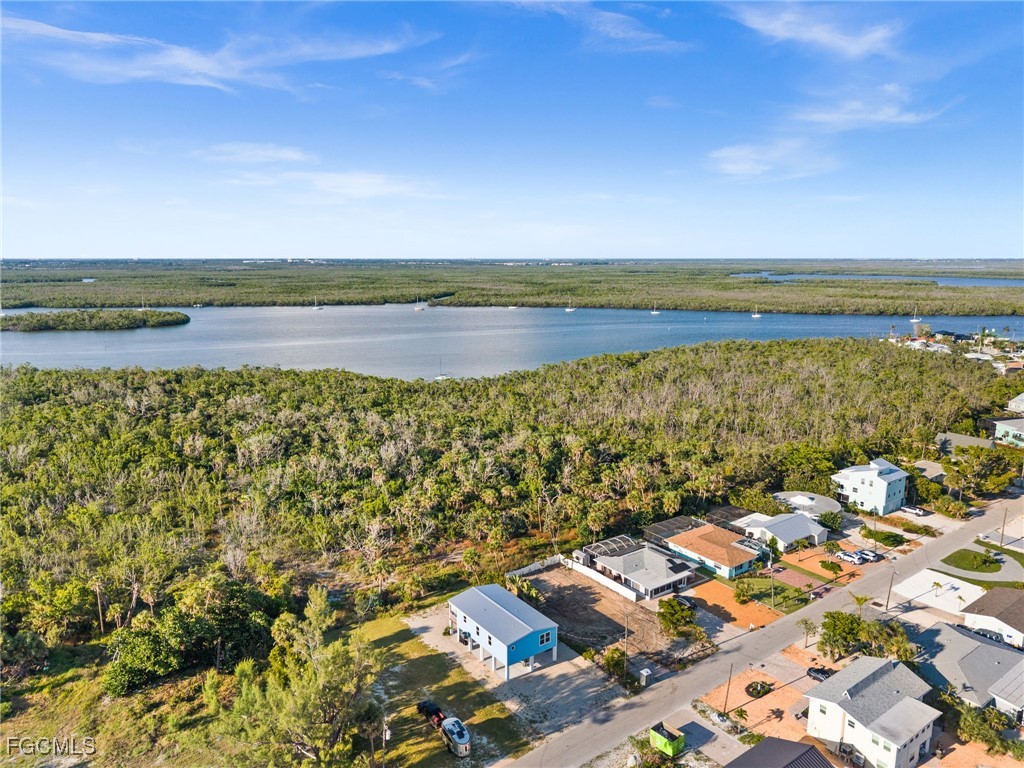261 Donora Boulevard Fort Myers Beach FL 33931 2025006574 image36