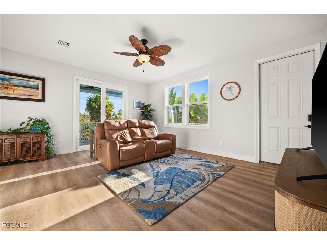 261 Donora Boulevard Fort Myers Beach FL 33931 2025006574 image9