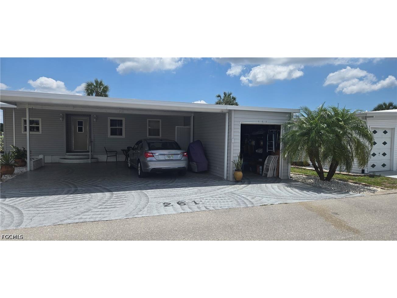 261 Palmer Boulevard North Fort Myers FL 33903 2026020077 image1