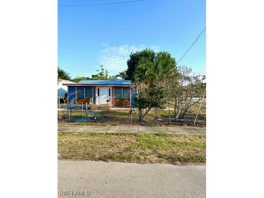 261 Redlin Street North Fort Myers FL 33903 225053477 image1