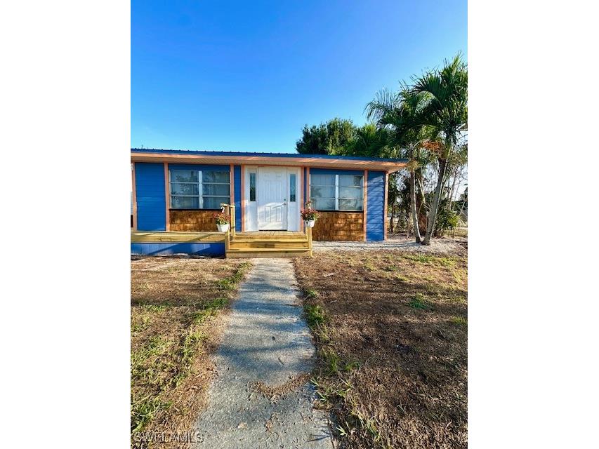 261 Redlin Street North Fort Myers FL 33903 225053477 image2