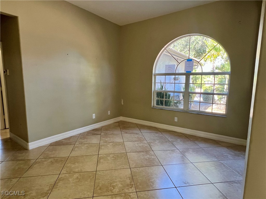 2610 52nd Avenue NE Naples FL 34120 2025023382 image9