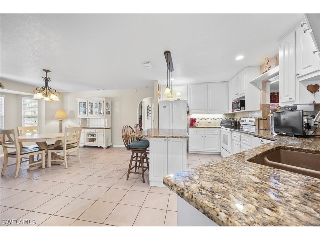 2610 6th Avenue NE Naples FL 34120 226006053 image21