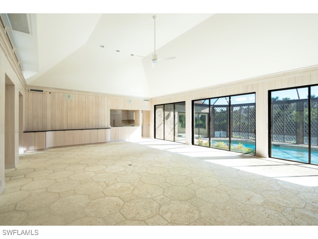 2610 Half Moon Walk Naples FL 34102 224039561 image3