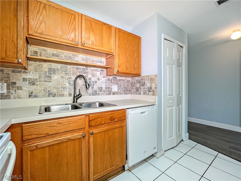 2608/2610 Haviland Avenue S Lehigh Acres FL 33973 2026013716 image3
