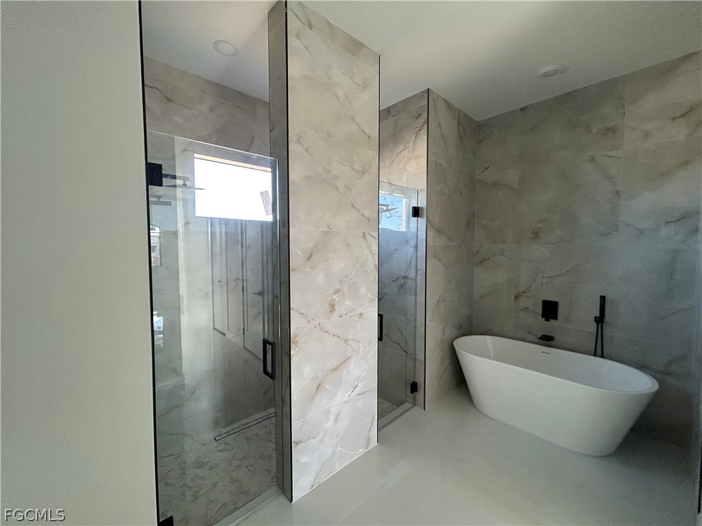 2610 NE 1st Place Cape Coral FL 33909 2025014619 image12