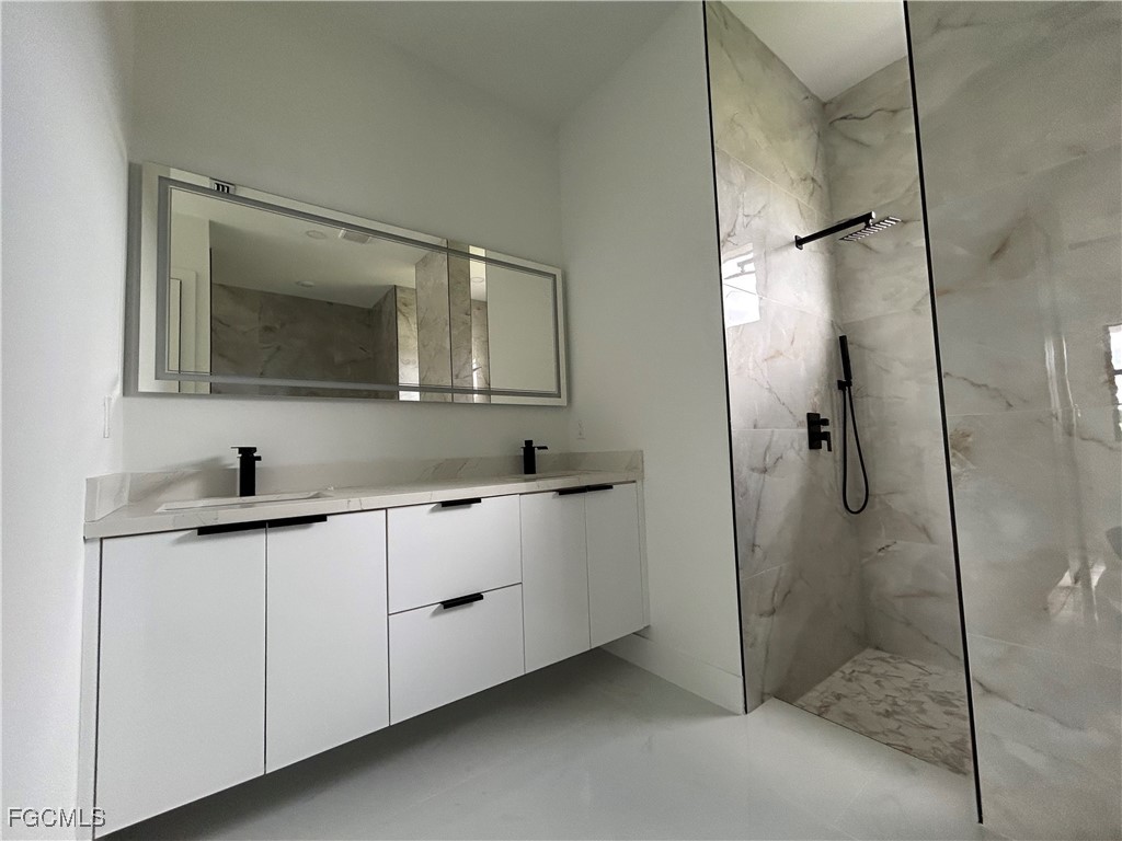 2610 NE 1st Place Cape Coral FL 33909 2025014619 image13