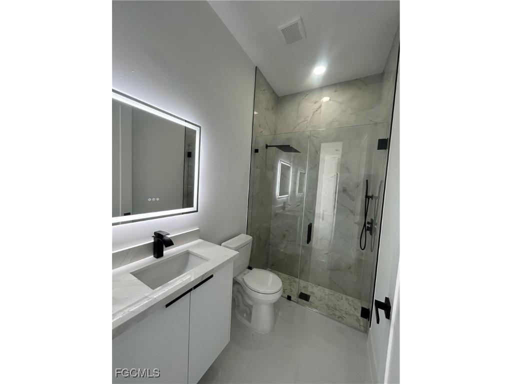 2610 NE 1st Place Cape Coral FL 33909 2025014619 image16