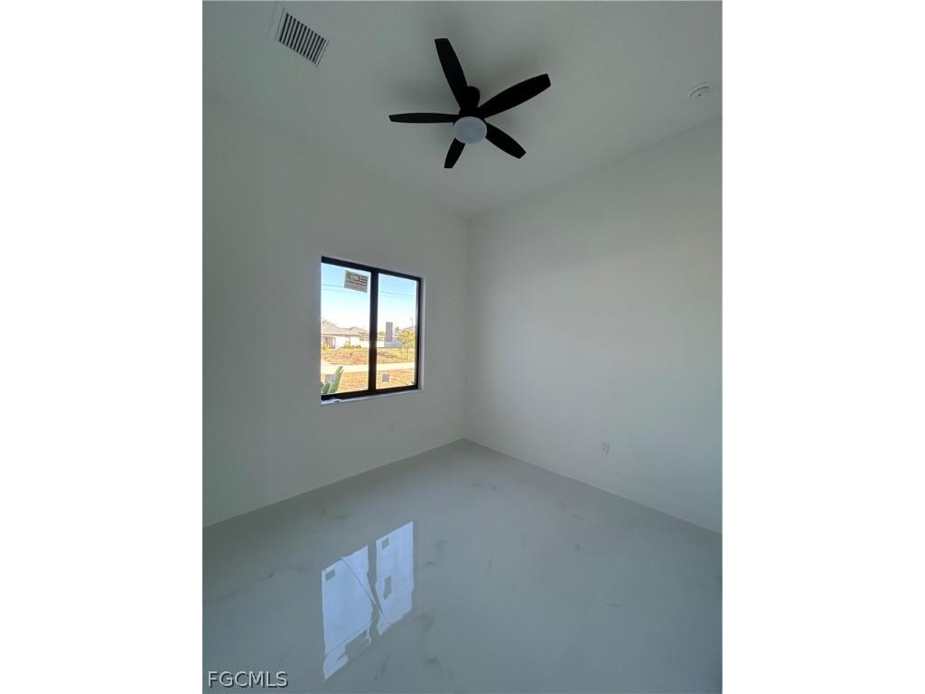 2610 NE 1st Place Cape Coral FL 33909 2025014619 image17
