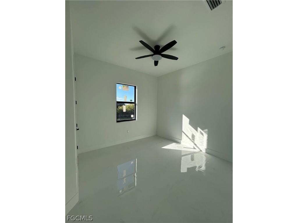 2610 NE 1st Place Cape Coral FL 33909 2025014619 image20