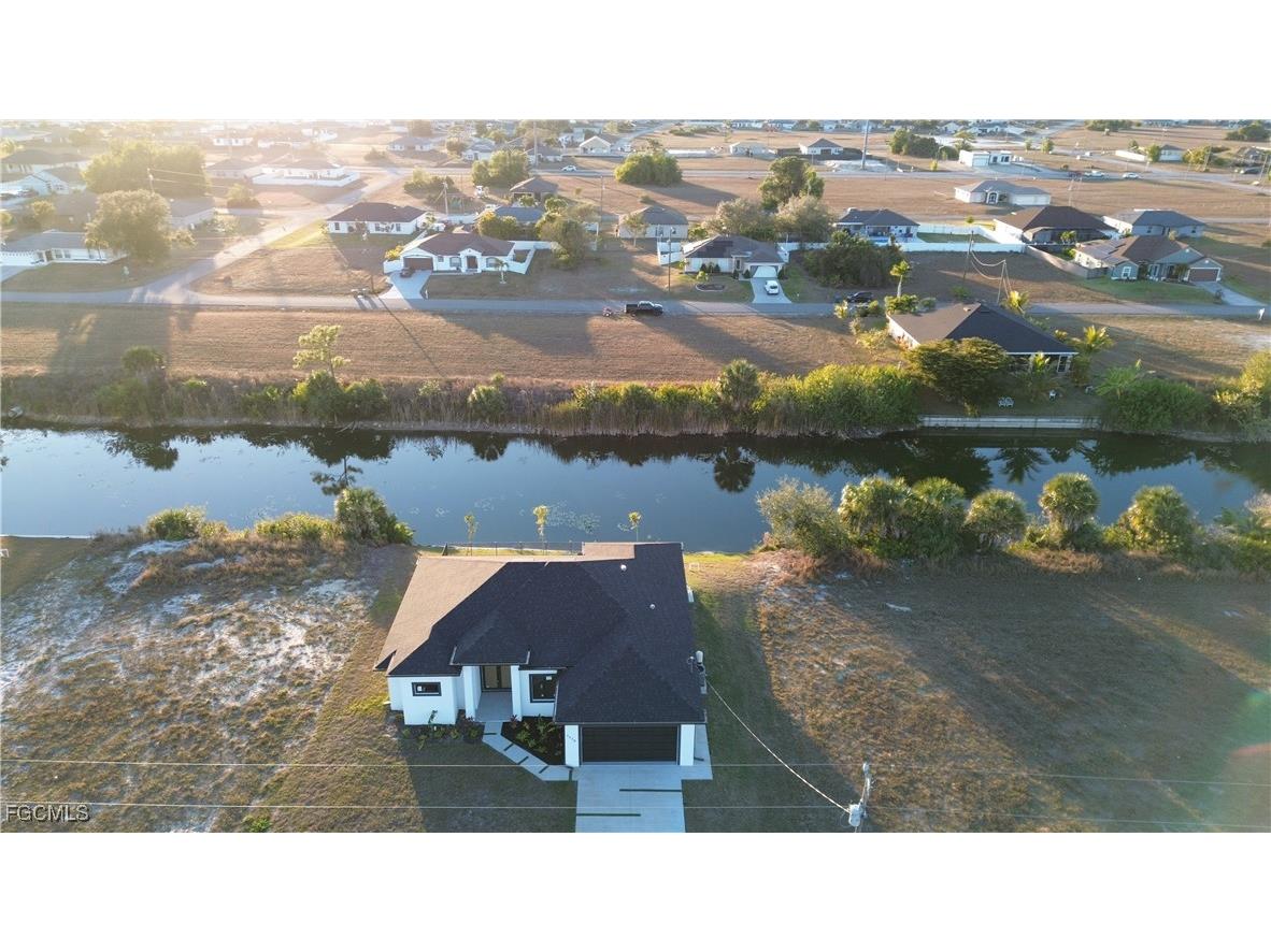 2610 NE 1st Place Cape Coral FL 33909 2025014619 image25