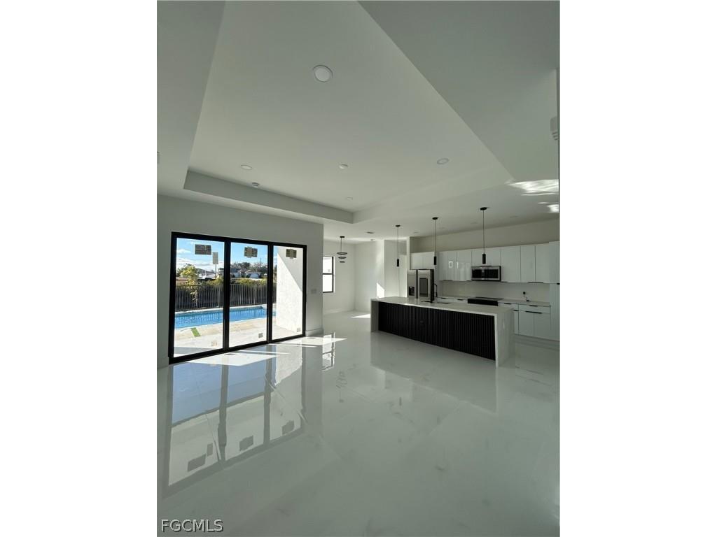 2610 NE 1st Place Cape Coral FL 33909 2025014619 image9