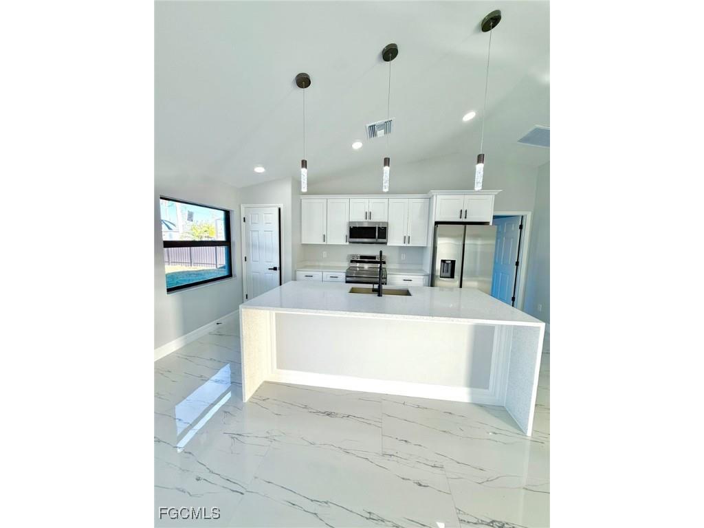 2610 NW 10th Terrace Cape Coral FL 33993 2025022293 image8