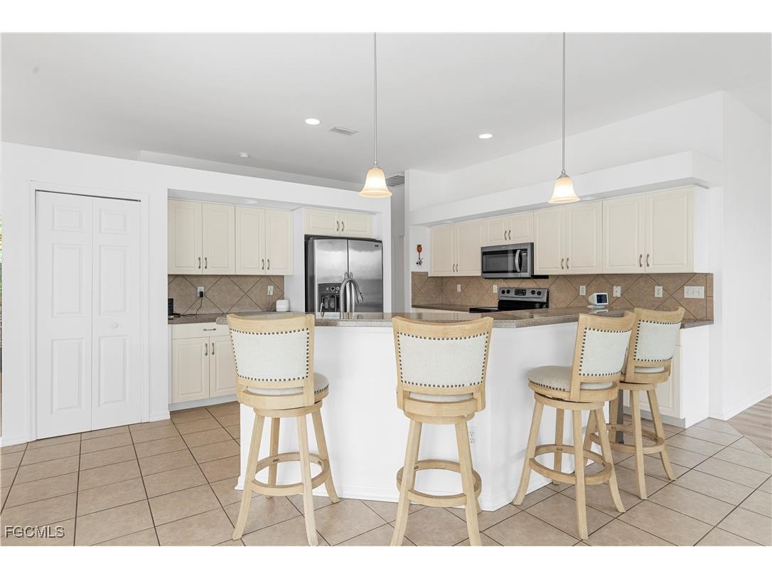 2611 11th Street W Lehigh Acres FL 33971 2025006763 image12