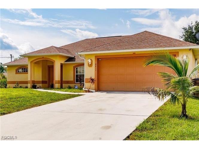 2611 65th Street W Lehigh Acres FL 33971 2026001816 image2