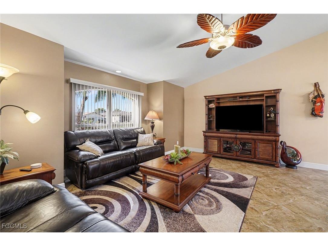 2611 Kamal Parkway Cape Coral FL 33904 2026000052 image4