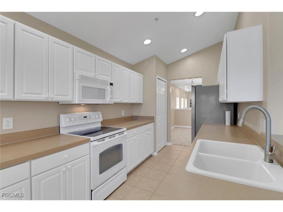 2611 Somerville Loop #201 Cape Coral FL 33991 2025001116 image11