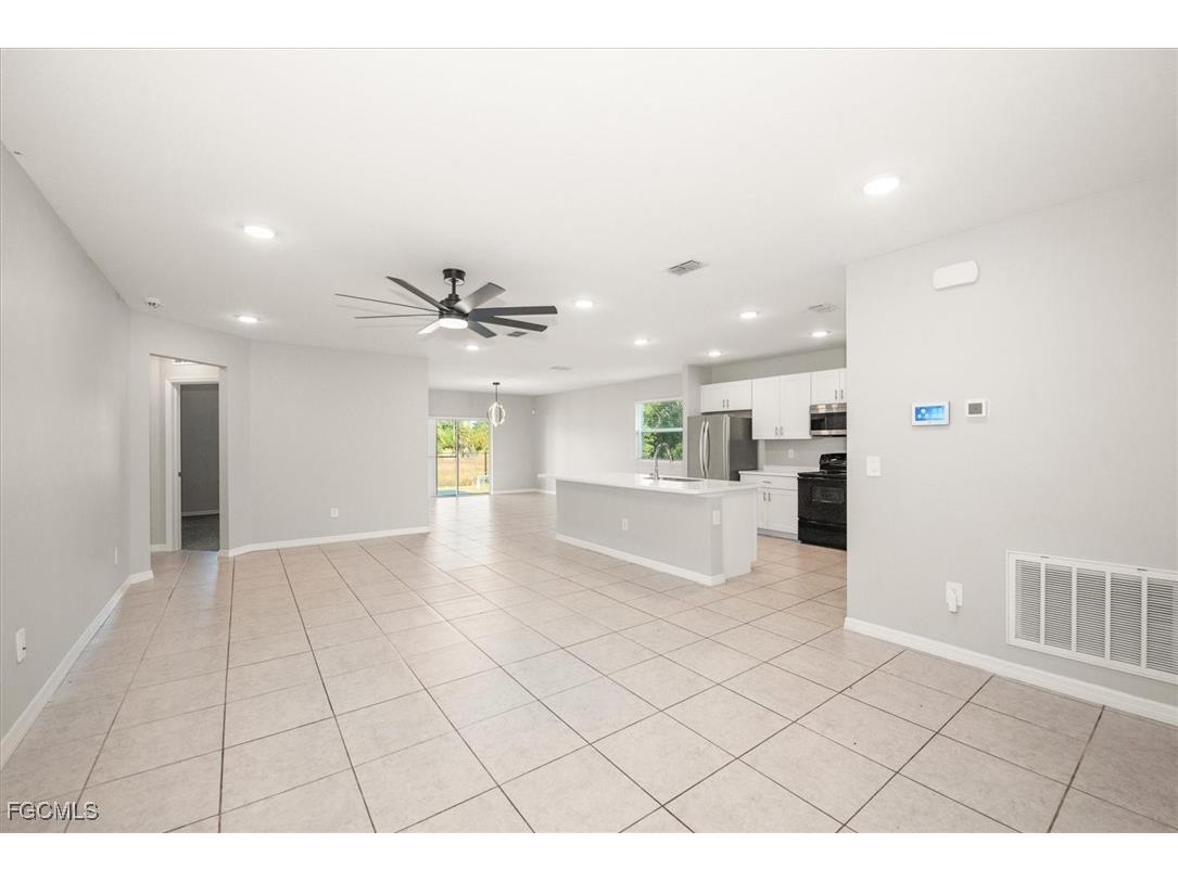 2612 51st Street SW Lehigh Acres FL 33976 2025023881 image2