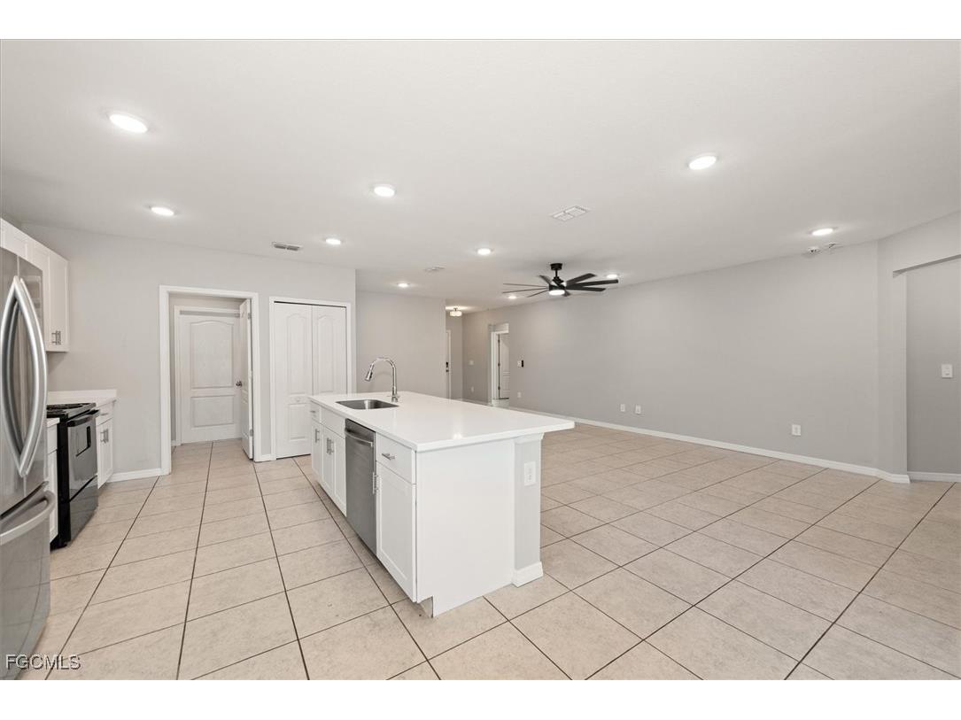 2612 51st Street SW Lehigh Acres FL 33976 2025025196 image10