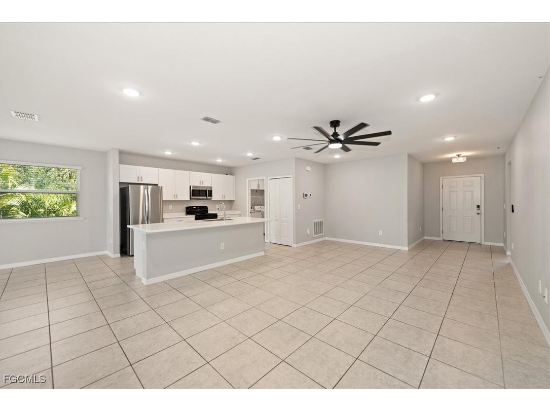 2612 51st Street SW Lehigh Acres FL 33976 2025025196 image3