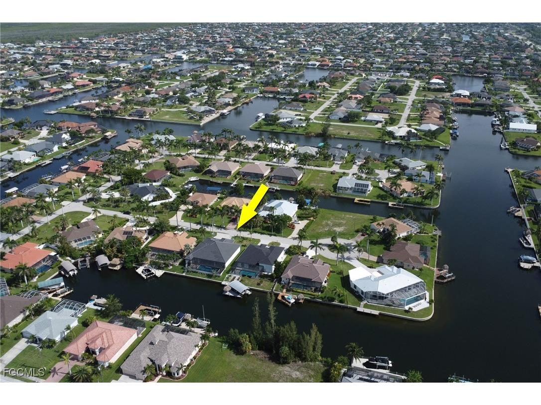2612 SW 41st Terrace Cape Coral FL 33914 2025018784 image2