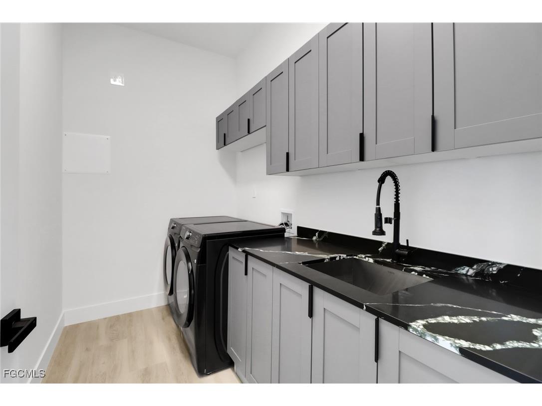 2612 SW 41st Terrace Cape Coral FL 33914 2025018784 image27