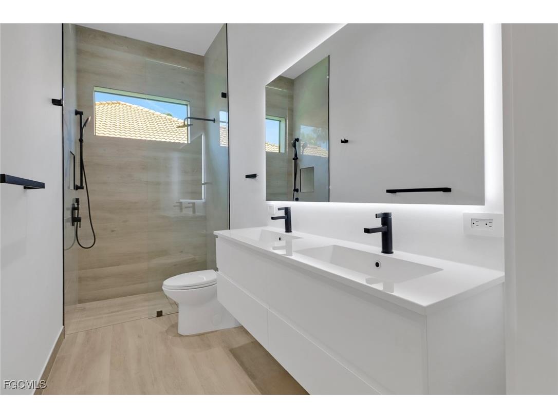 2612 SW 41st Terrace Cape Coral FL 33914 2025018784 image40