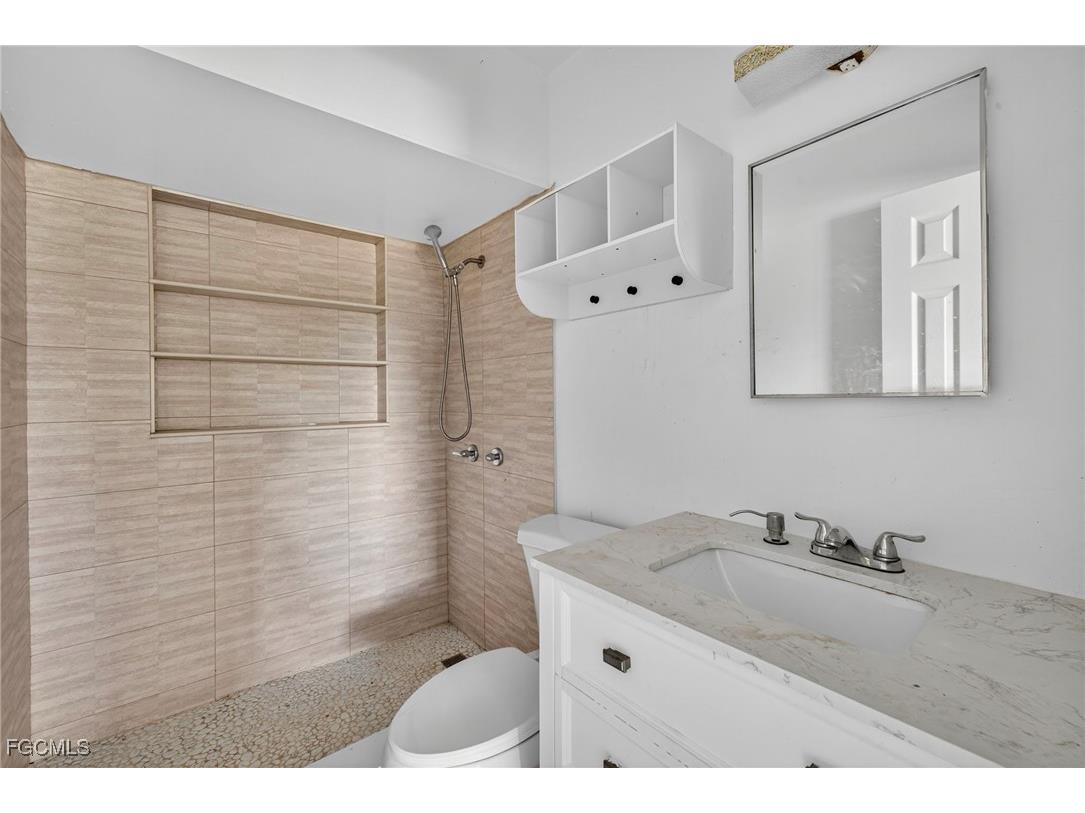 2613 Cartegena Avenue Fort Myers FL 33905 2025013947 image17