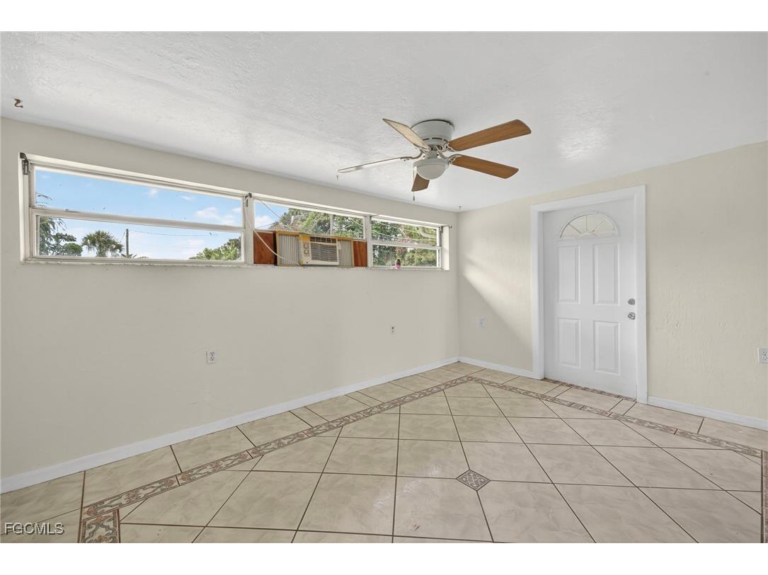 2613 Cartegena Avenue Fort Myers FL 33905 2025013947 image18