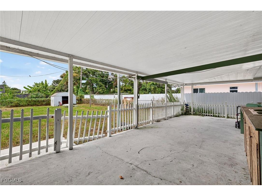 2613 Cartegena Avenue Fort Myers FL 33905 2025013947 image22