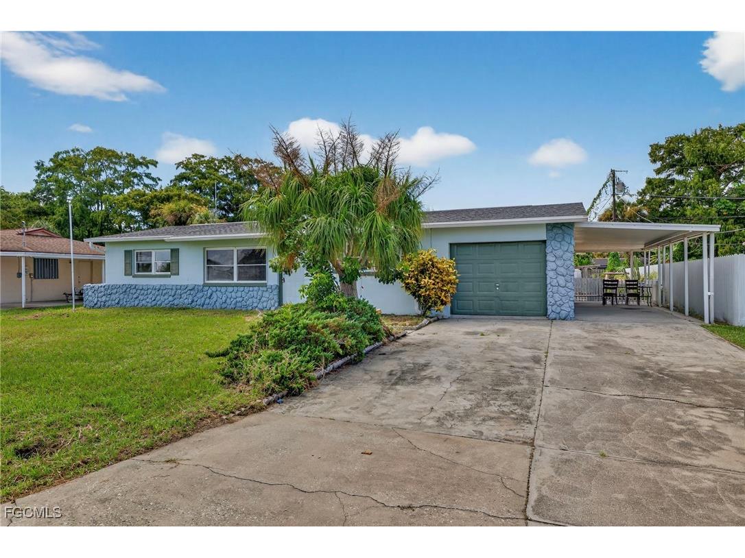 2613 Cartegena Avenue Fort Myers FL 33905 2025013947 image3