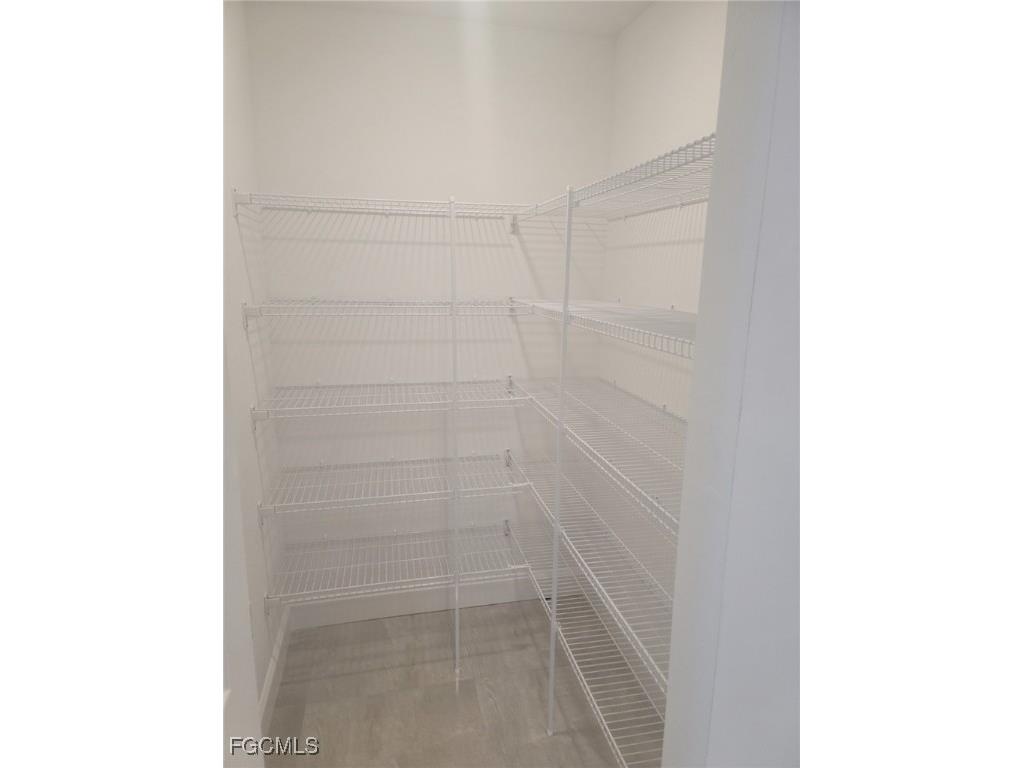 2613 Lafayette Street Fort Myers FL 33916 2025008047 image5