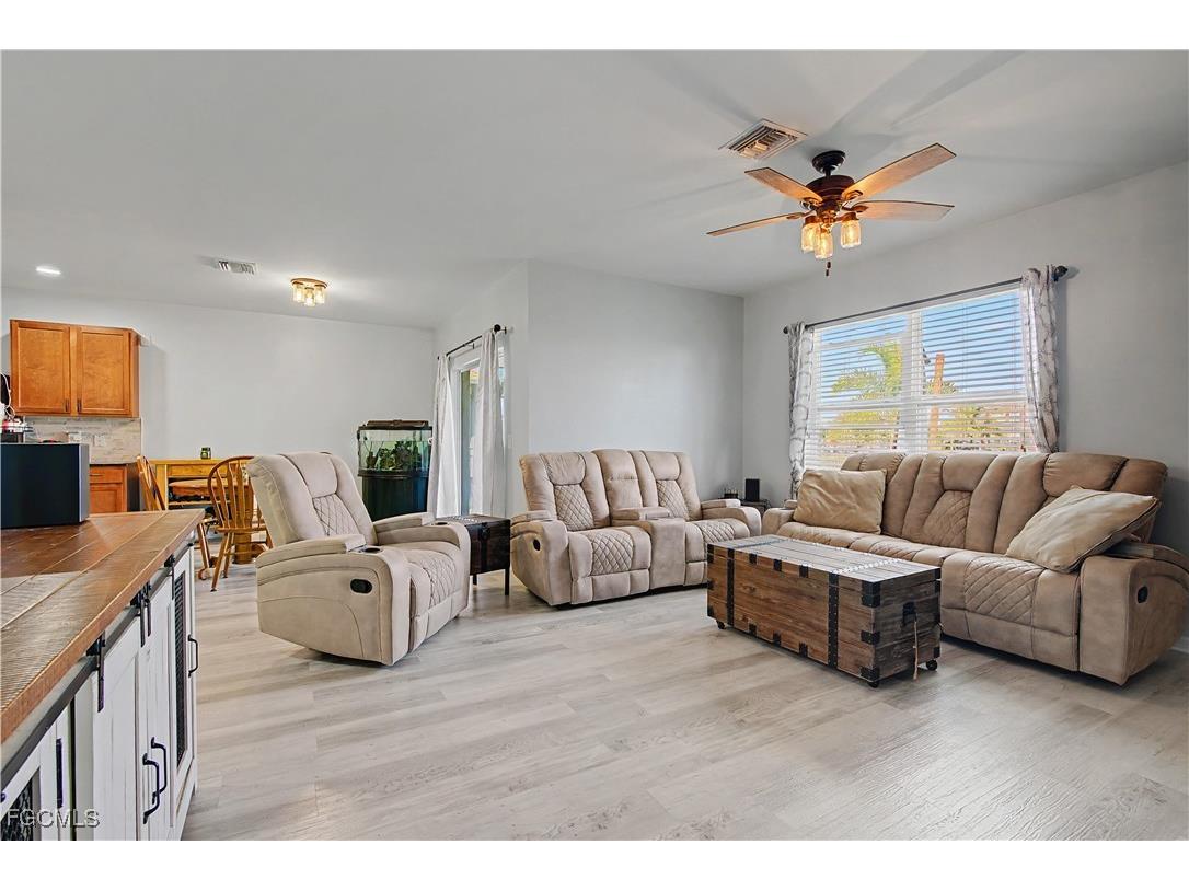 2613 Manzilla Lane Cape Coral FL 33909 2026002539 image12