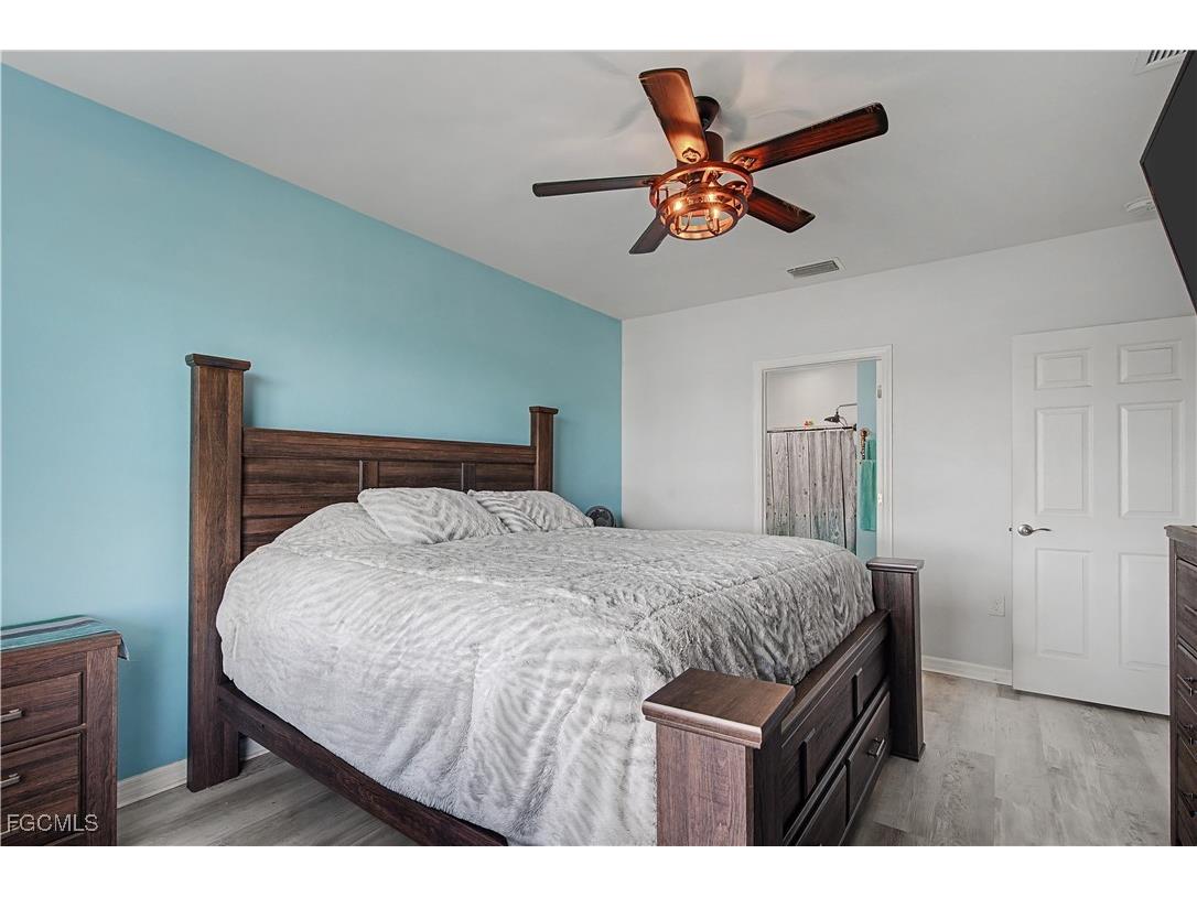 2613 Manzilla Lane Cape Coral FL 33909 2026002539 image14