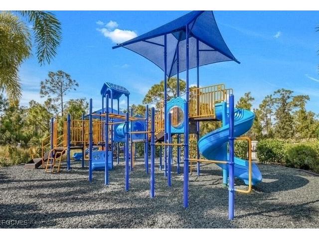 2613 Manzilla Lane Cape Coral FL 33909 2026002539 image32