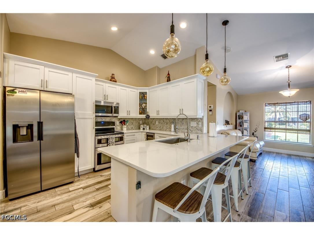 2613 SW 7th Place Cape Coral FL 33914 2026015605 image16